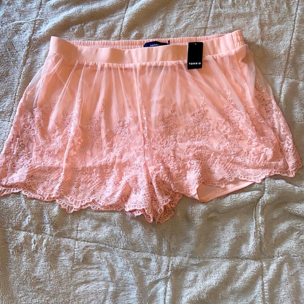 NWT torrid pink lace shorts size 2